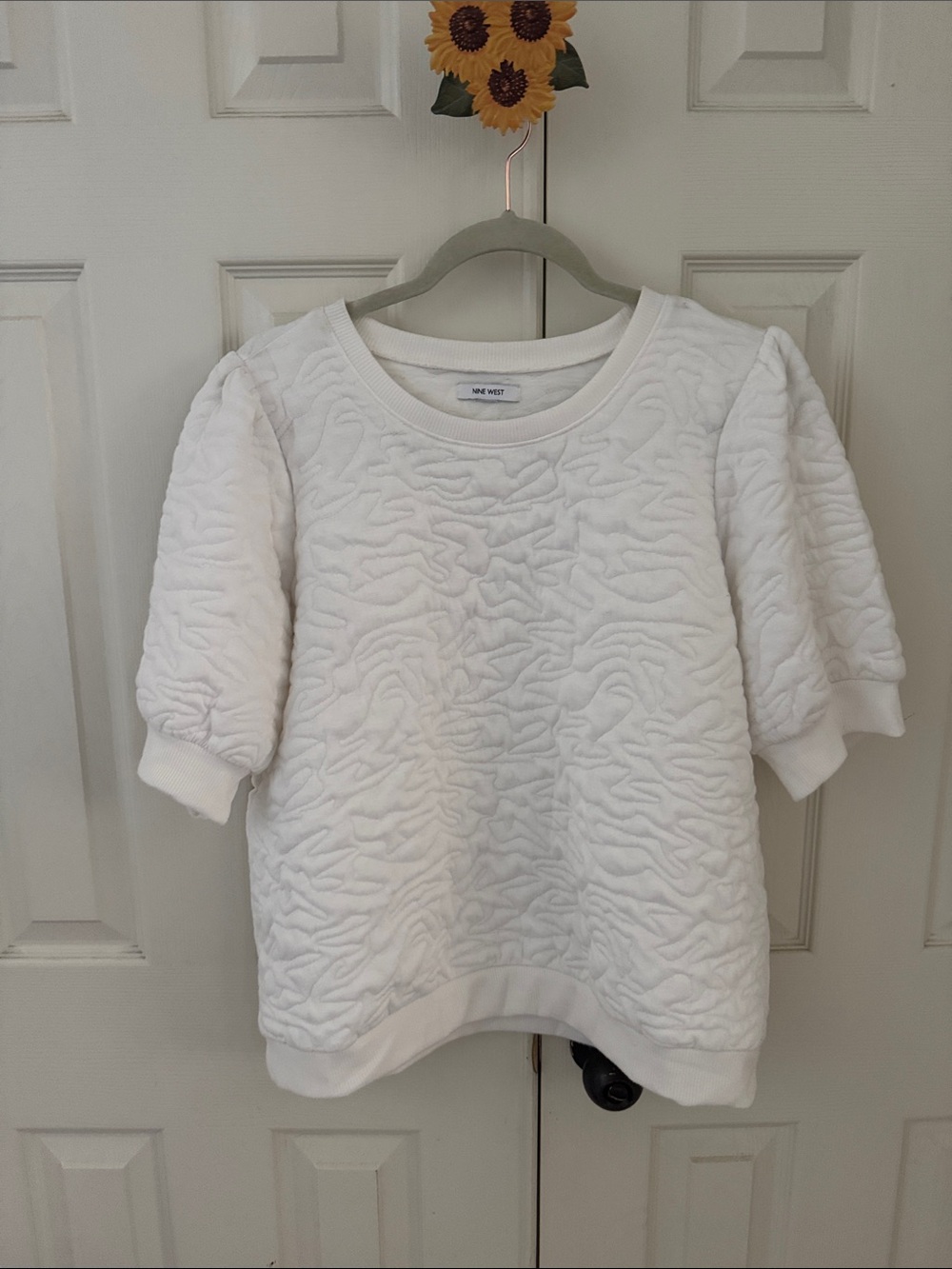Nine West White Quilted Short Sleeve Pullover